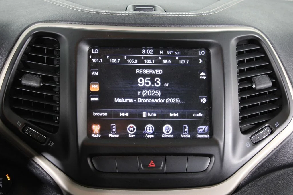 Used 2015 Red Jeep Limited image 8