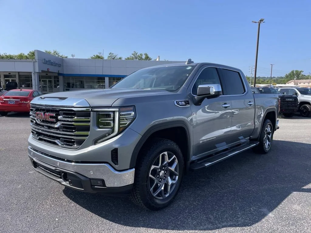 New 2026 Summit White GMC SLT image 8