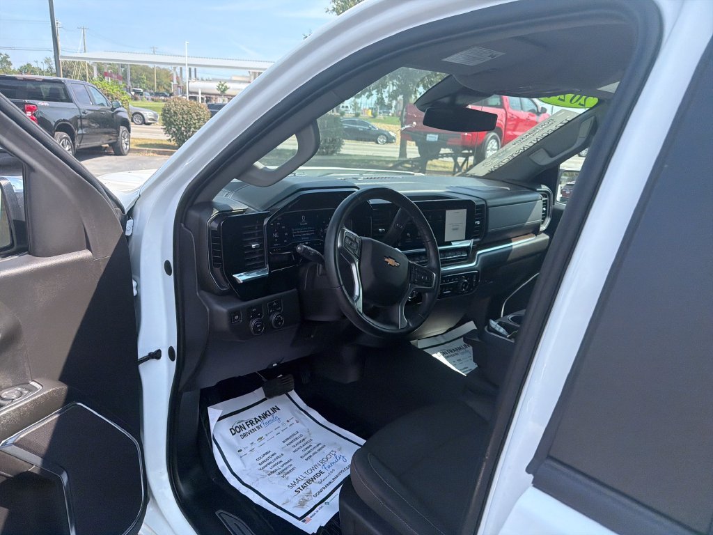 Used 2024 White Chevrolet LT image 15