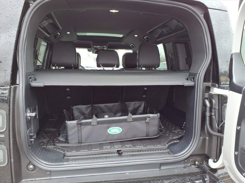 2026 Land Rover Defender X-Dynamic SE - Photo 13