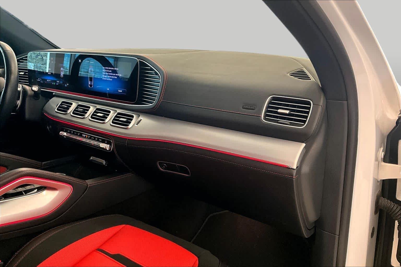 Used 2024 MANUFAKTUR Moonlight White Metallic Mercedes-Benz AMG® GLE 53 image 17