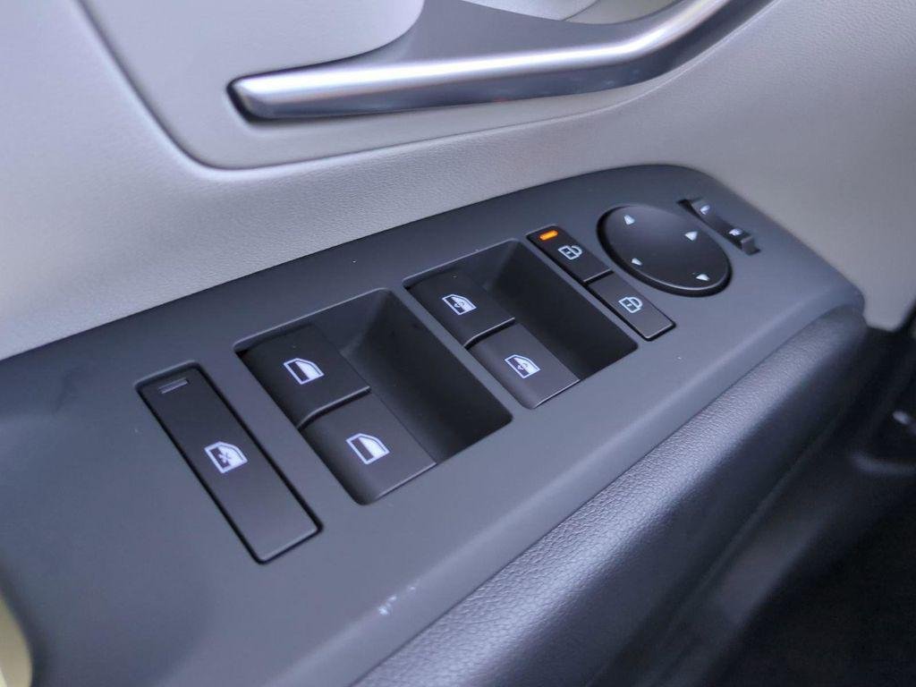 New 2026 Gray Hyundai SEL AWD image 31