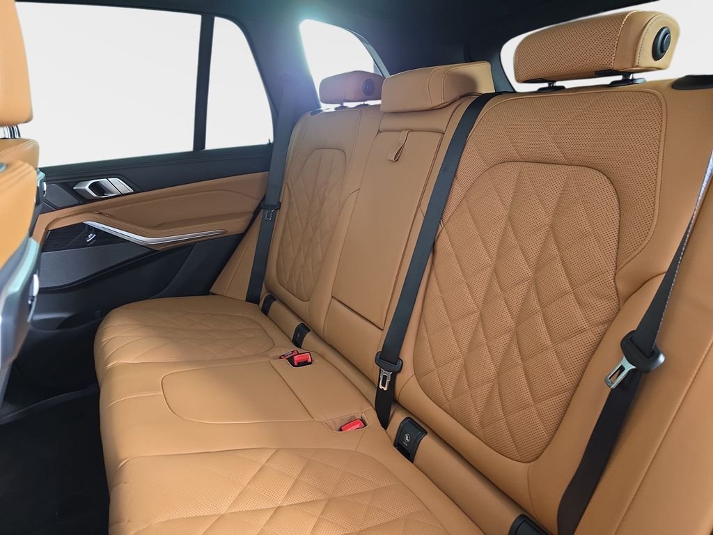 New 2026 Black Sapphire Metallic BMW xDrive40i image 14