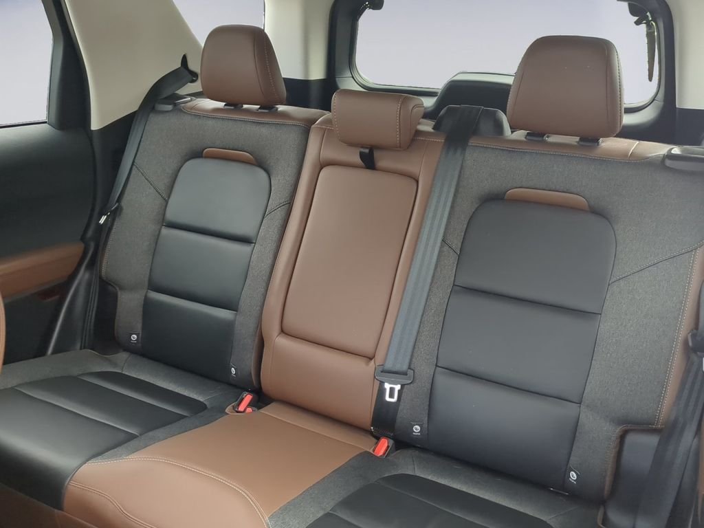 Used 2023 Black Ford Outer Banks image 18