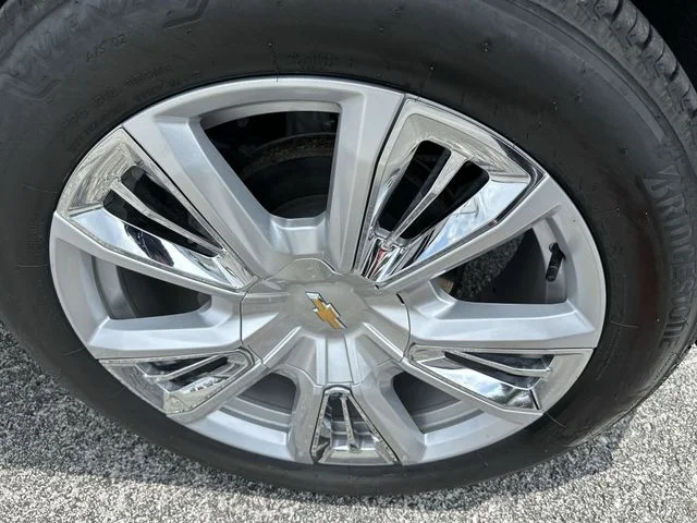 Used 2024 Gray Chevrolet High Country image 21