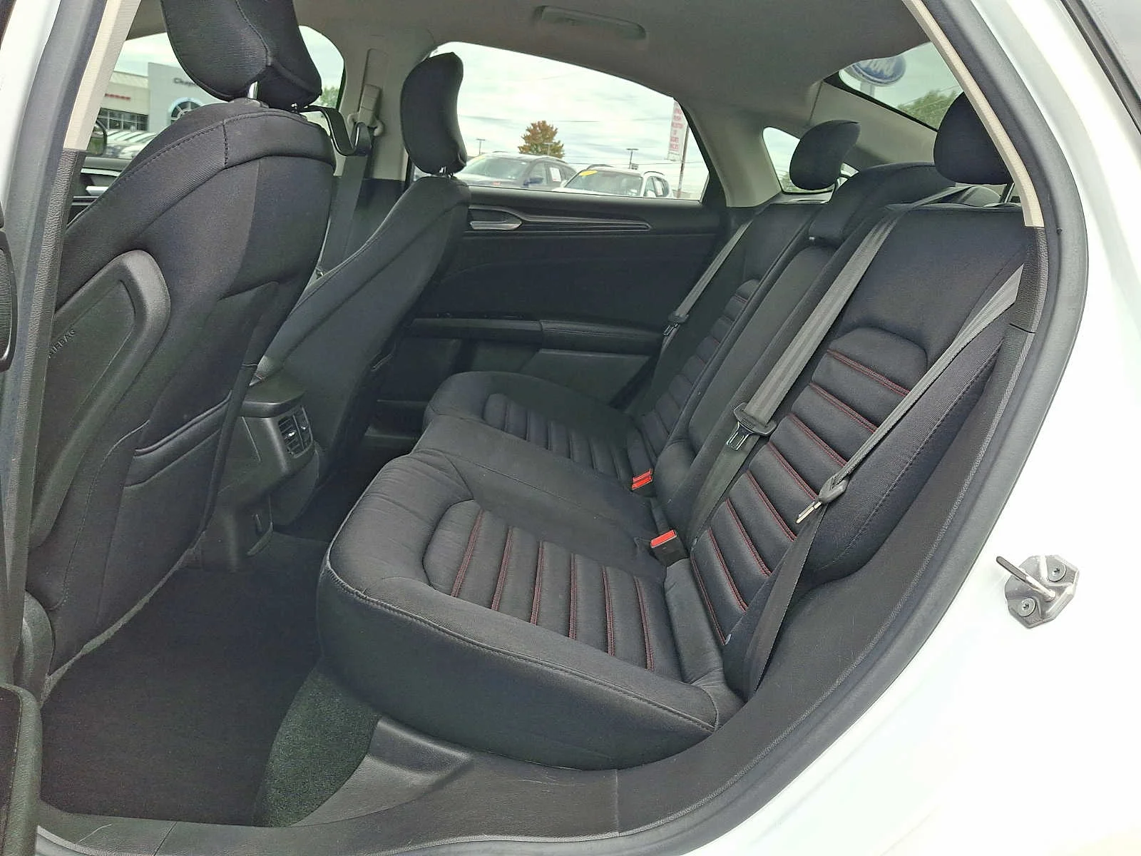 Used 2016 White Ford SE image 11