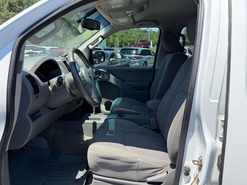 Used 2016 White Nissan SV image 15