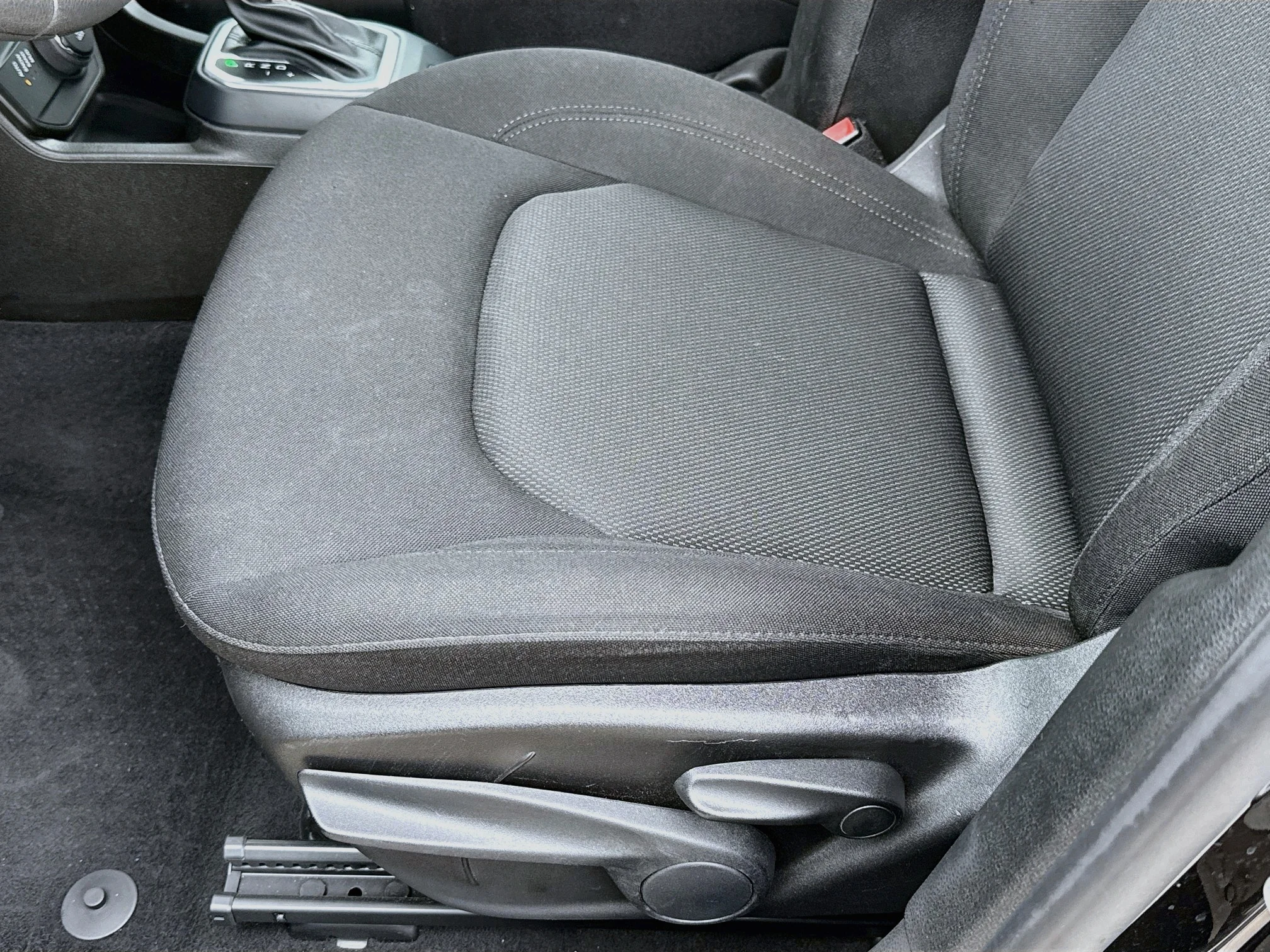 Used 2023 Black Clearcoat Jeep Latitude image 20
