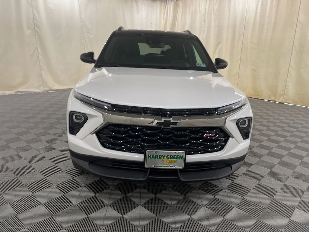 New 2026 Iridescent Pearl Tricoat Chevrolet RS image 2