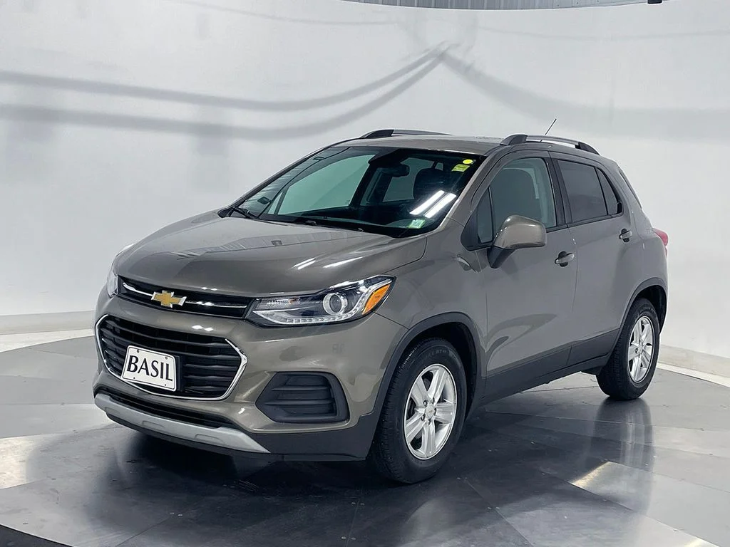 Used 2021 Gray Chevrolet LT image 8