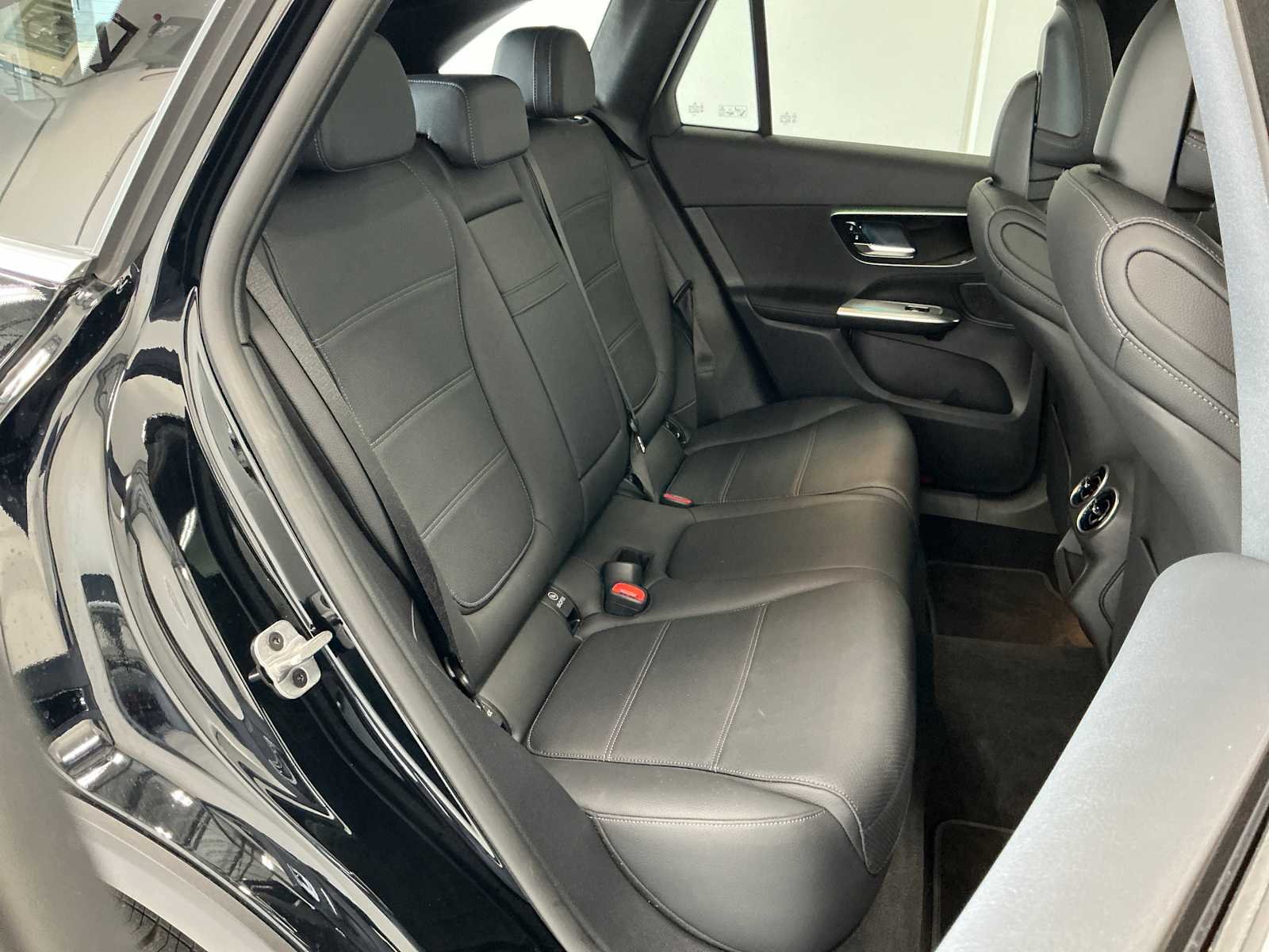 Certified Used 2026 Black Mercedes-Benz GLC 300 image 25