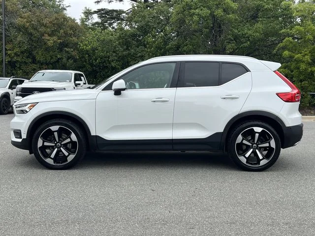 Used 2019 White Volvo T5 Inscription image 34