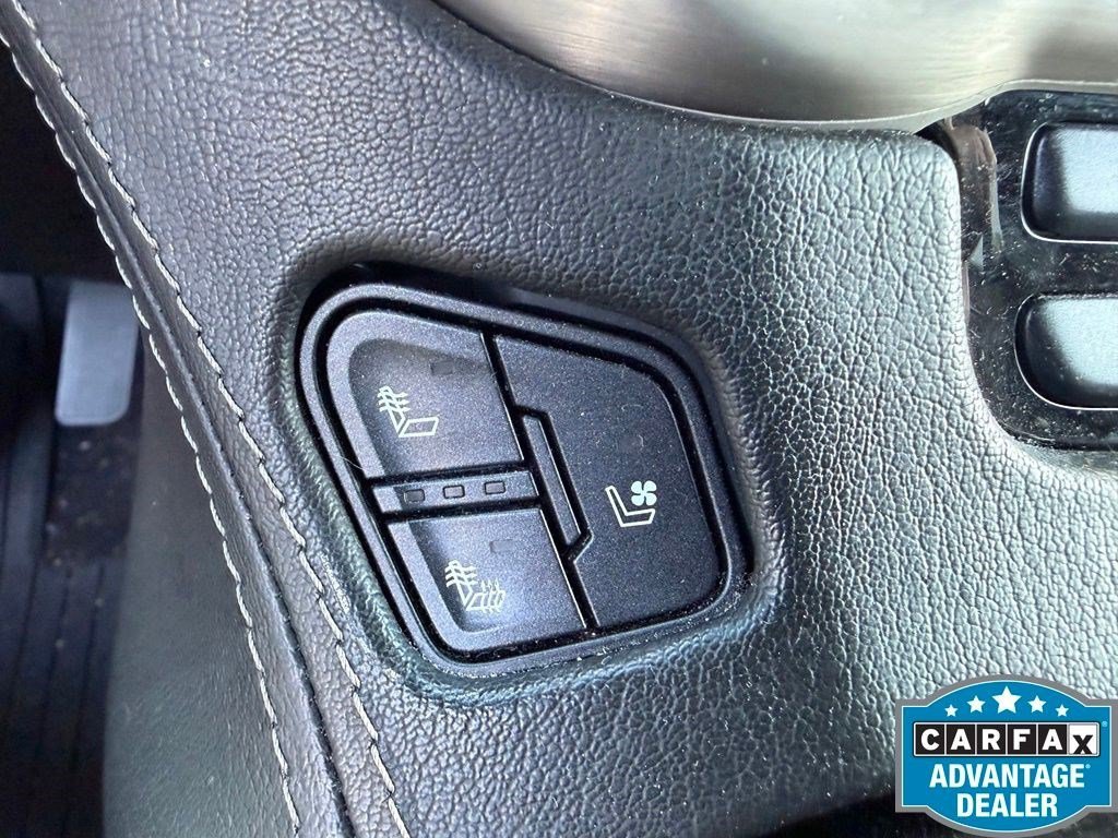 Used 2018 IRIDIUM METALLIC GMC Denali image 20