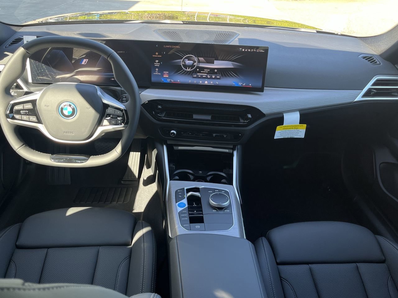 2025 BMW i4 40 - Photo 28