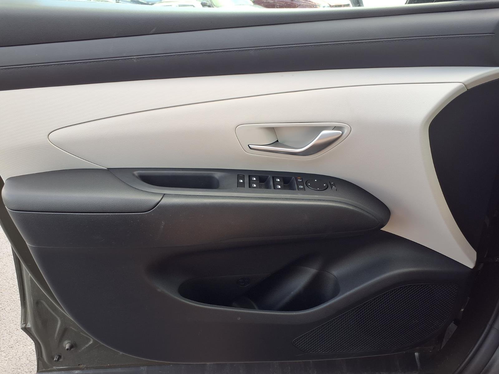 Certified Used 2025 Green Hyundai SE image 10