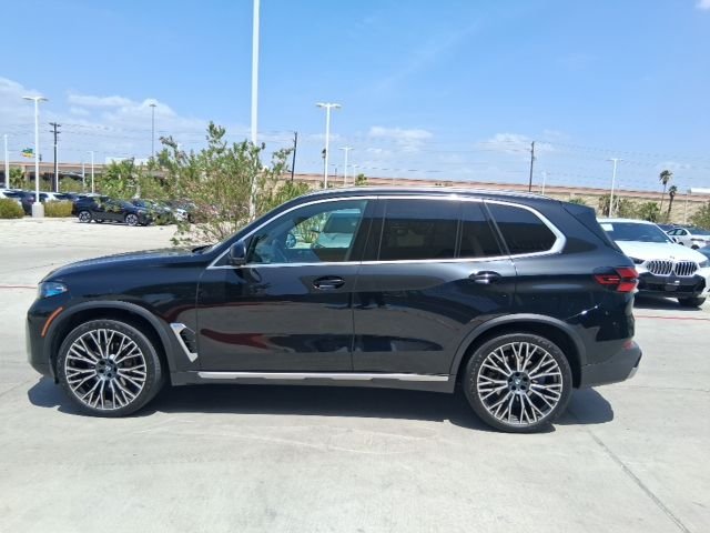Used 2024 Black BMW sDrive40i image 3