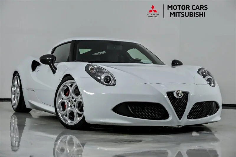 2015 Alfa Romeo 4C -'s photo