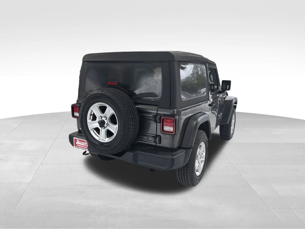 Used 2019 Gray Jeep Sport S image 8