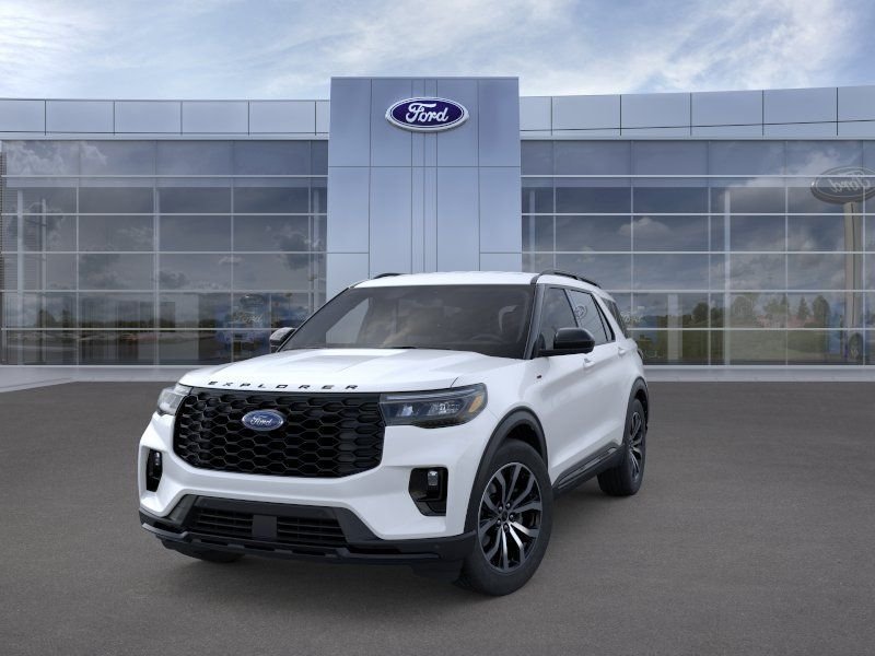 New 2026 Star White Metallic Tri-Coat Ford ST-Line image 2