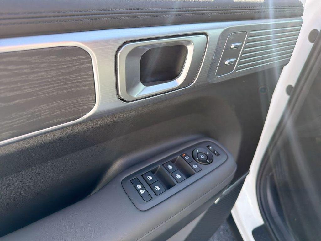 2026 Hyundai Santa Fe Limited - Photo 19