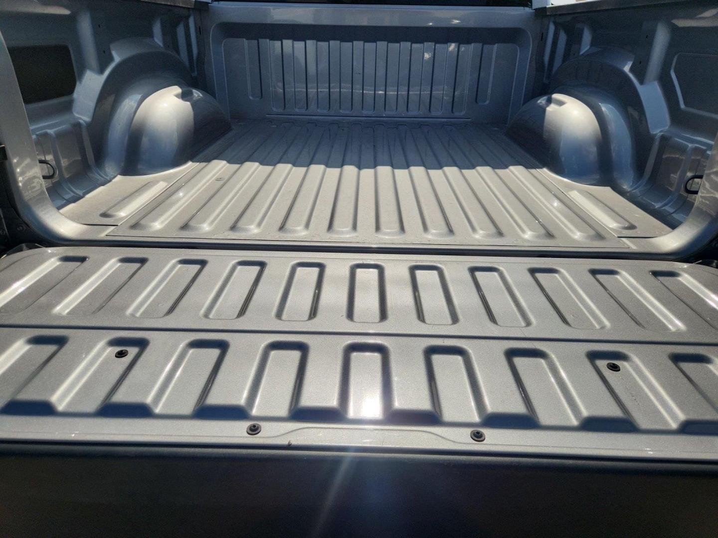 2025 Ram 1500 photo 24 of 32