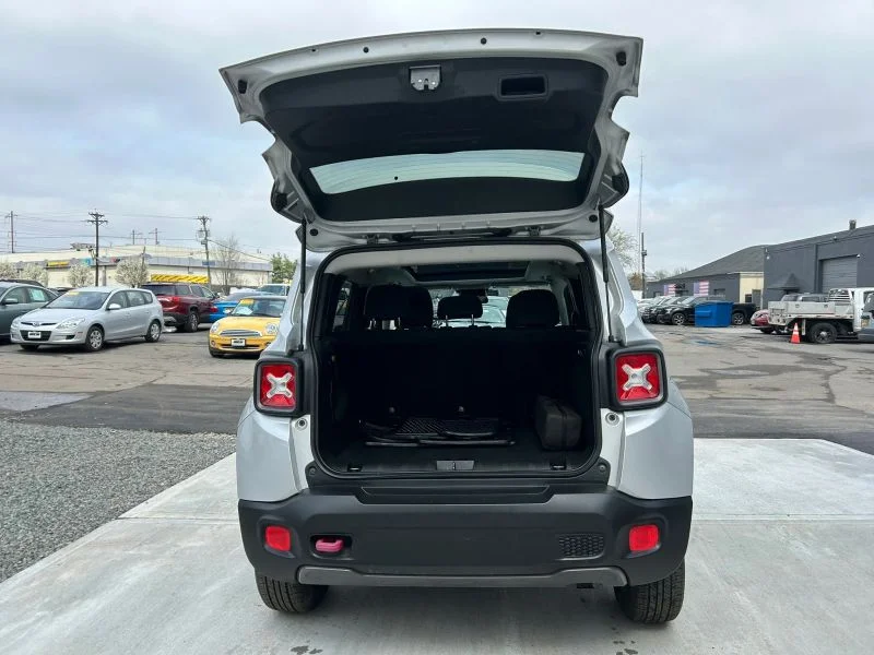 2018 Jeep Renegade Trailhawk - Photo 46