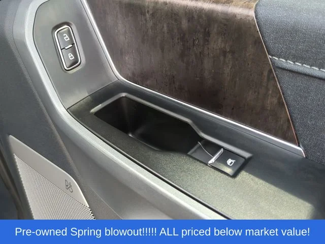 Used 2023 White Ford Lariat image 49