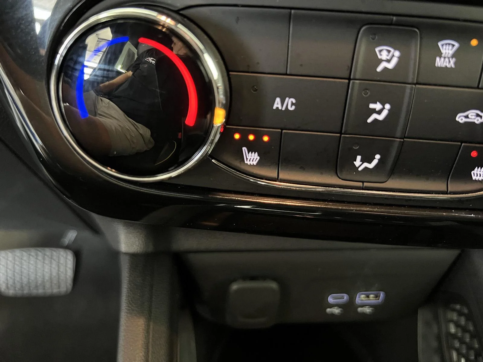 Used 2024 Fountain Blue Chevrolet ACTIV image 16