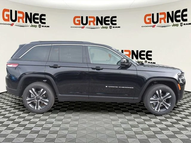 New 2027 High Gloss Black Jeep Limited image 2