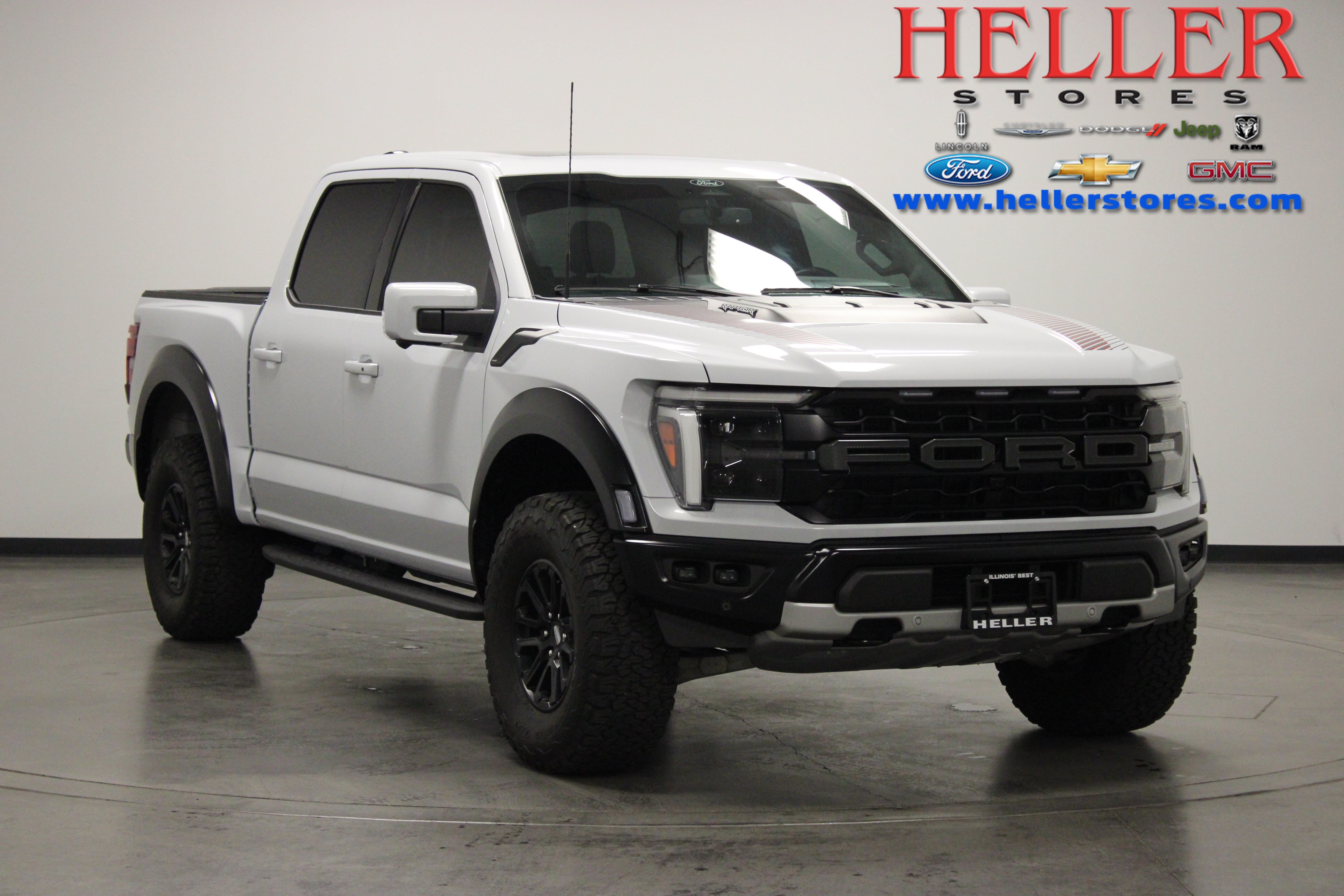Used 2025 Space White Metallic Ford Raptor image 1
