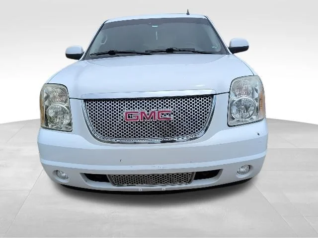 Used 2009 White GMC Denali image 8