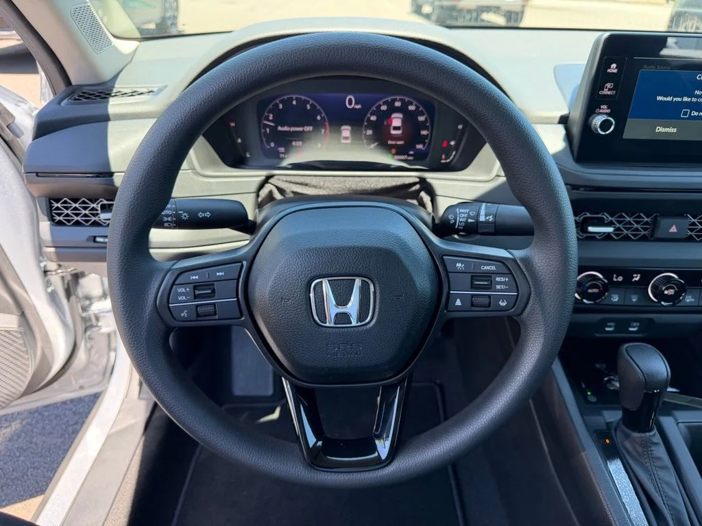 New 2026 Solar Silver Metallic Honda SE image 18