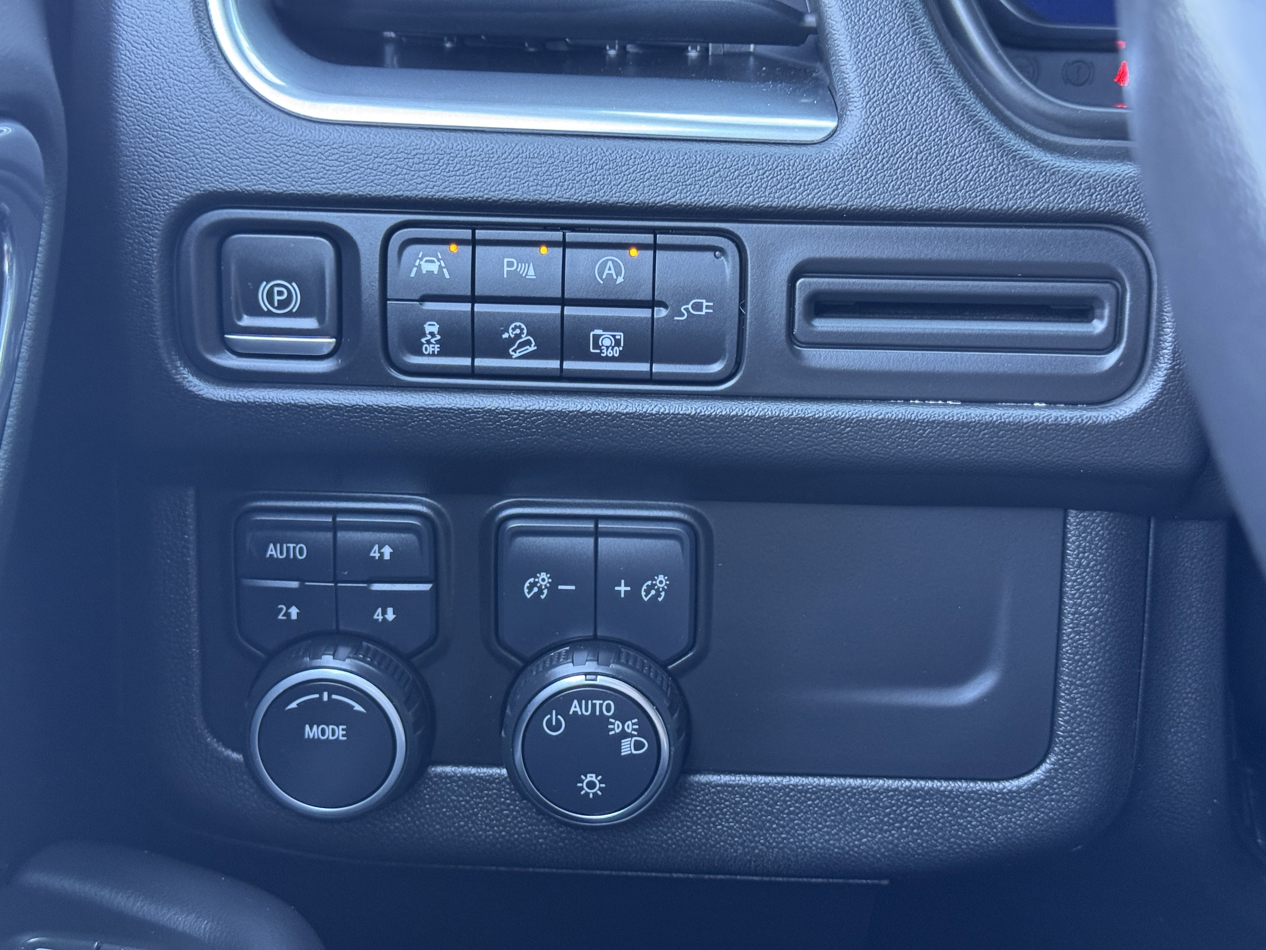 2022 Chevrolet Tahoe Z71 - Photo 31