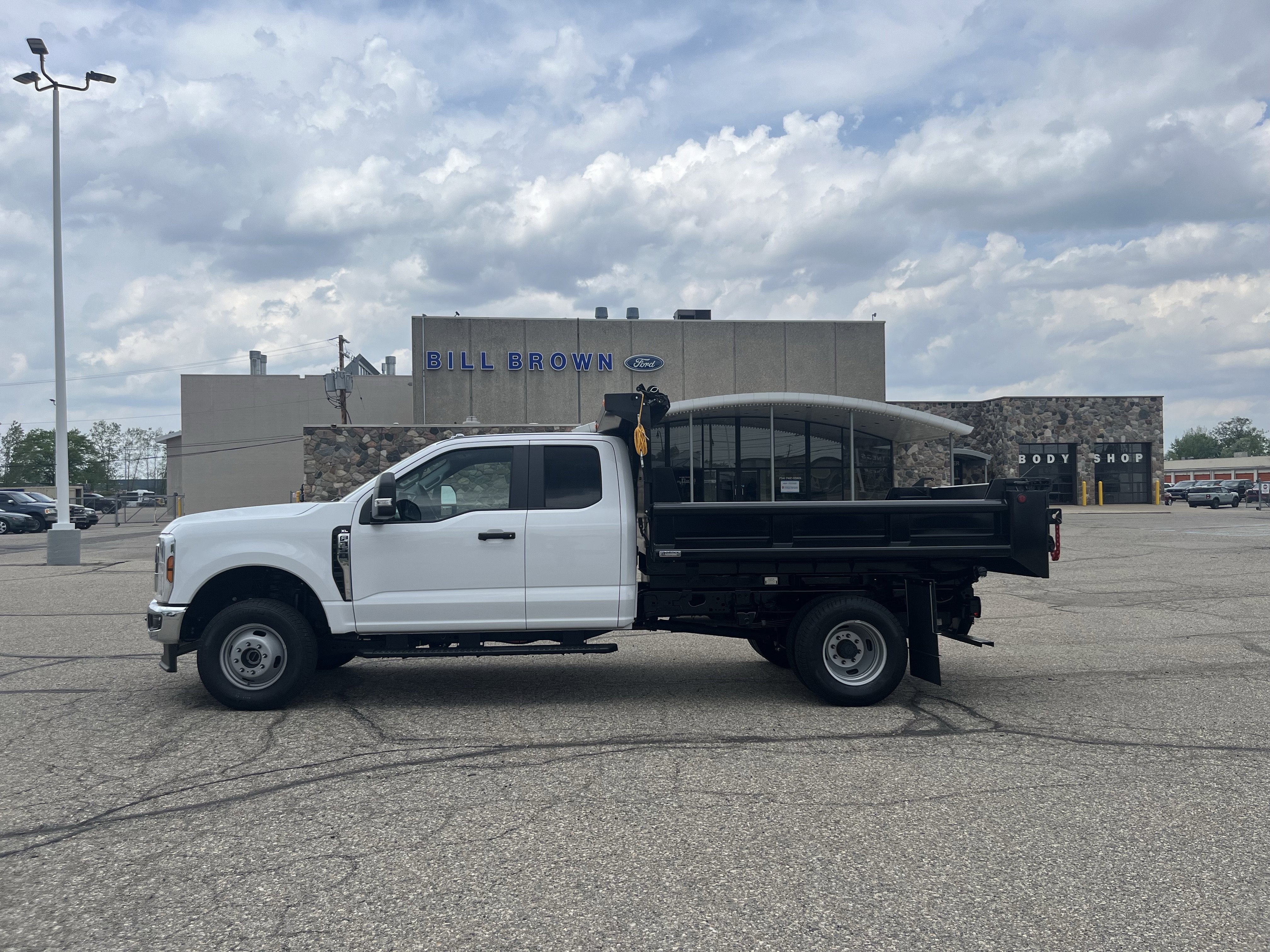 2026 Ford F-550 XL 4x4 SuperCab 192-In DRW's photo