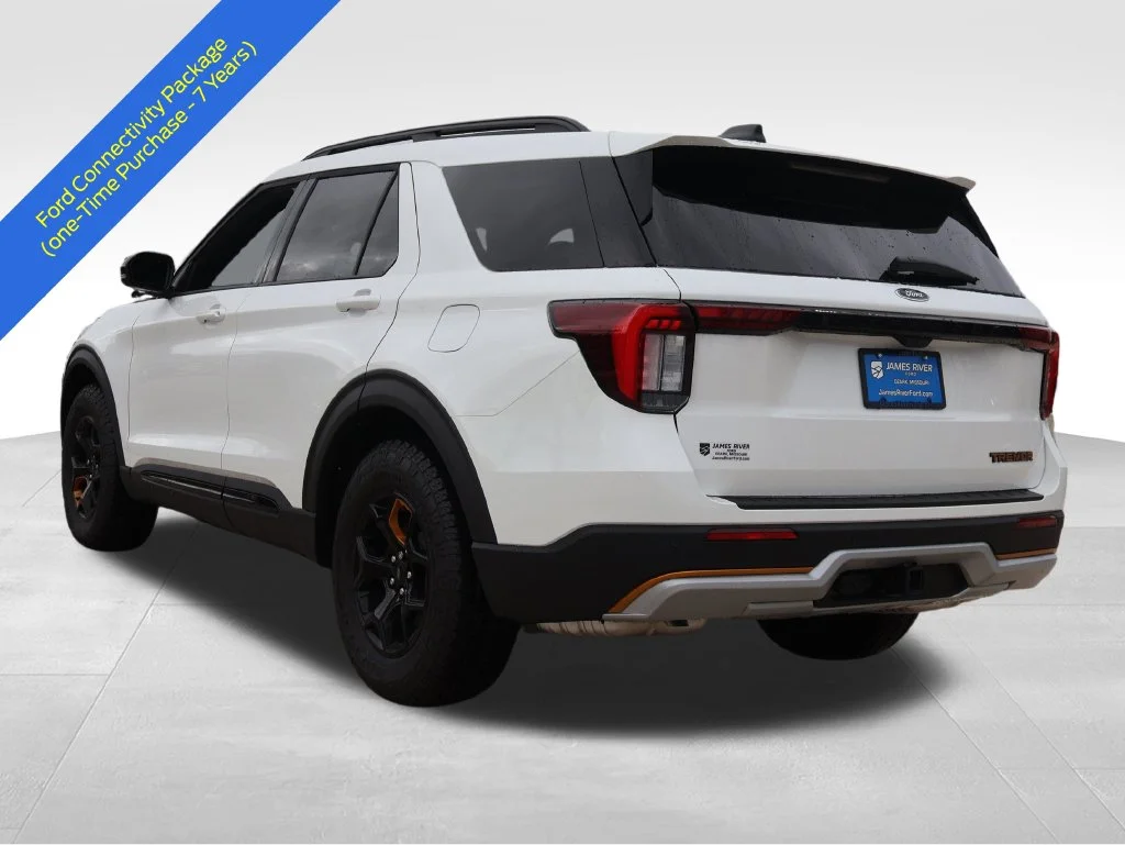 New 2026 Star White Metallic Tri-Coat Ford Tremor® image 3