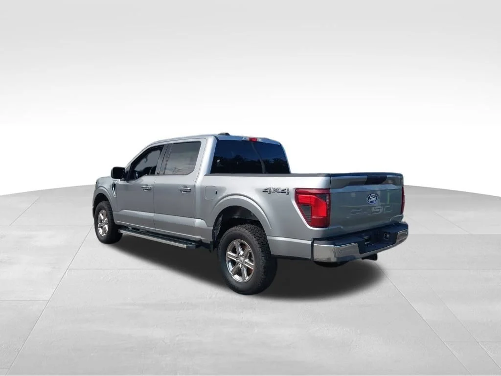 Used 2025 Silver Ford XLT image 18