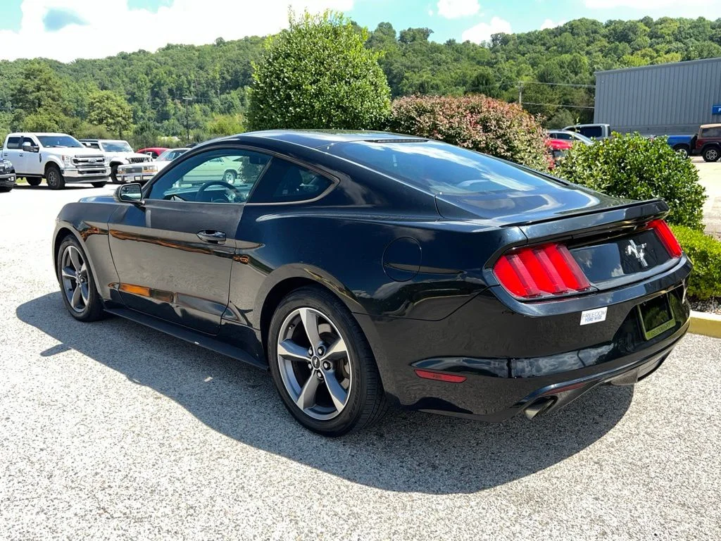 Used 2016 Black Ford V6 image 6