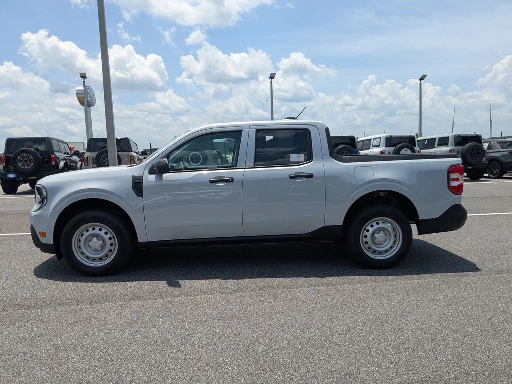 New 2026 Space White Metallic Ford XL image 7