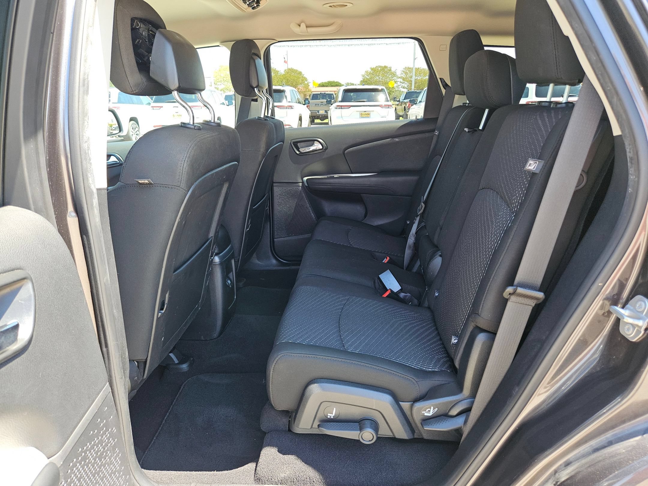 Used 2020 Granite Pearlcoat Dodge SE Value image 14