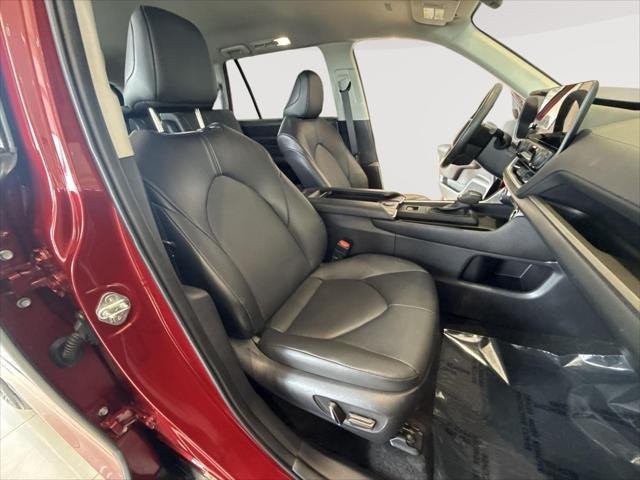 Certified Used 2024 RUBY FLARE PEARL Toyota  image 27