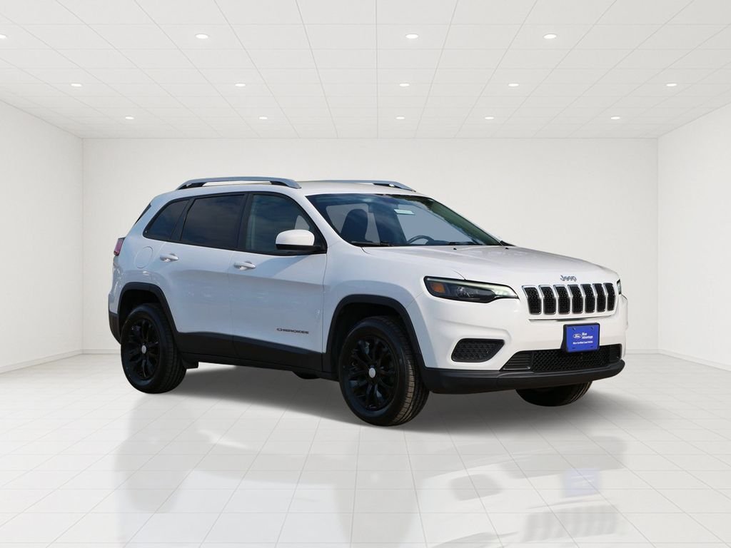 Certified Used 2020 White Jeep Latitude image 1