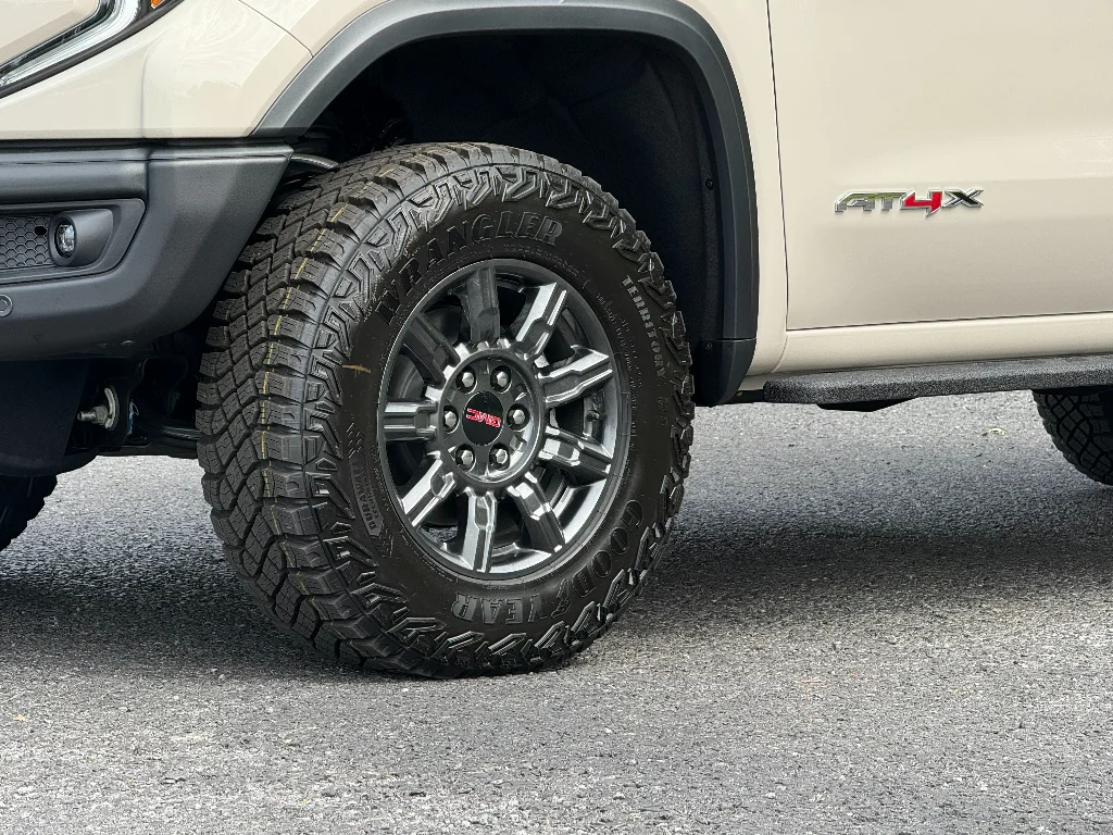 2026 GMC Sierra 1500 AT4X - Photo 15