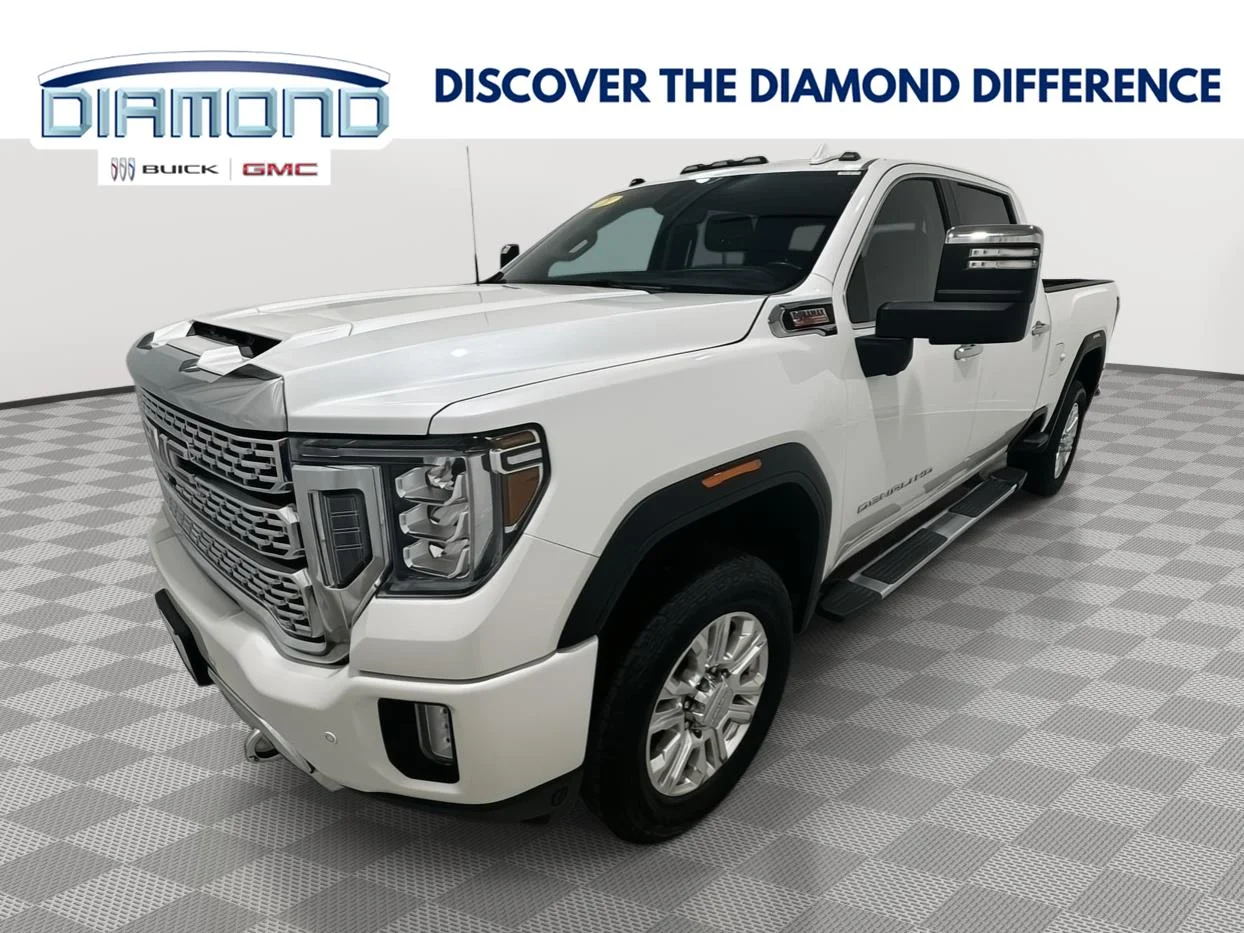Used 2021 White Frost Tricoat GMC Denali image 1