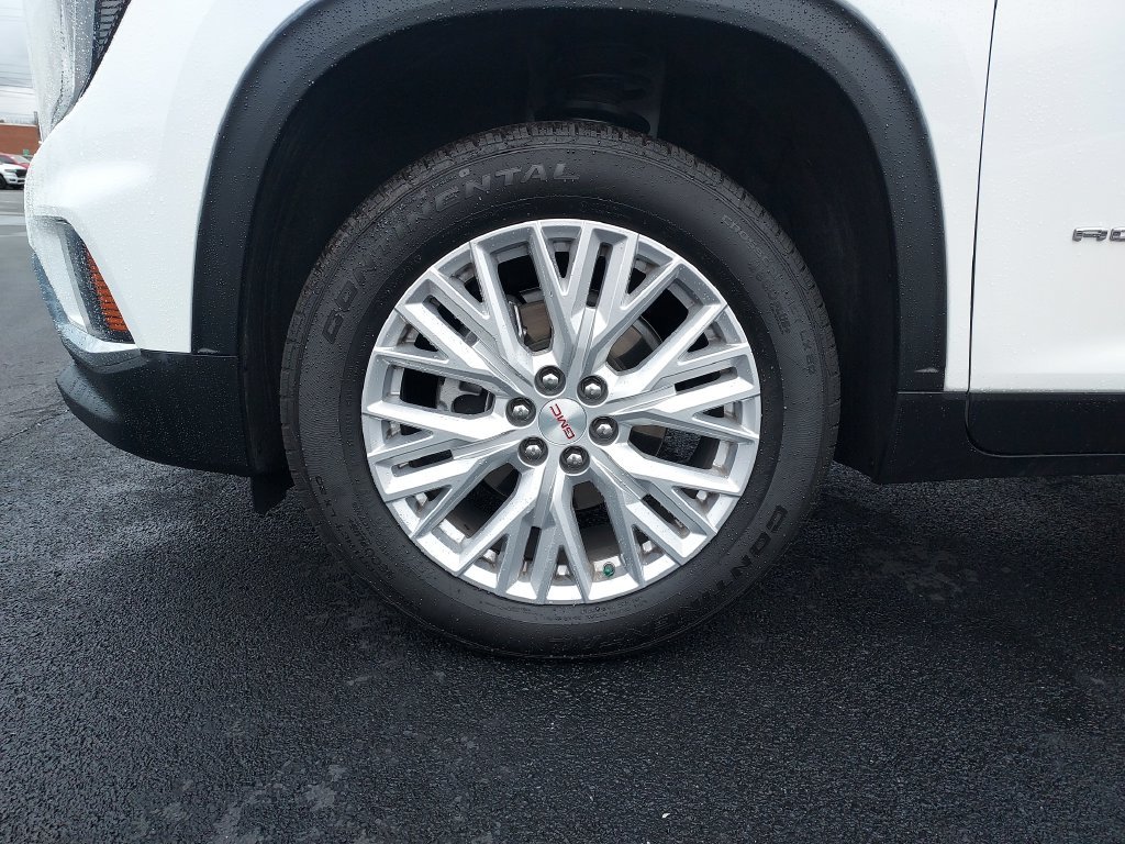 Used 2026 White GMC Elevation image 10