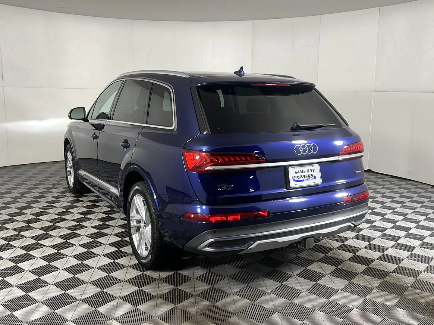 Used 2023 Navarra Blue Metallic Audi Premium Plus image 7