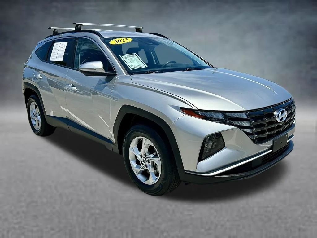 Used 2023 Shimmering Silver Hyundai SEL image 3