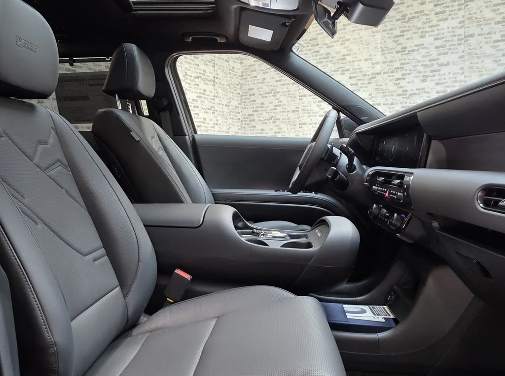 New 2026 Abyss Black Pearl Hyundai SEL image 6