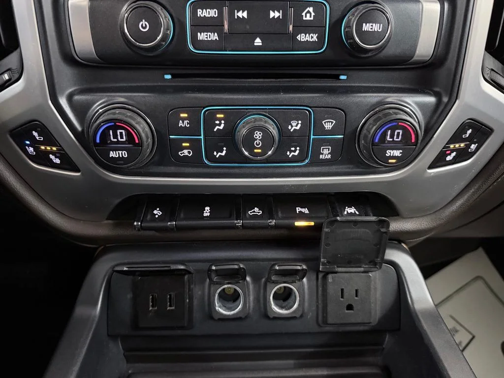 Used 2018 Red GMC SLT image 24