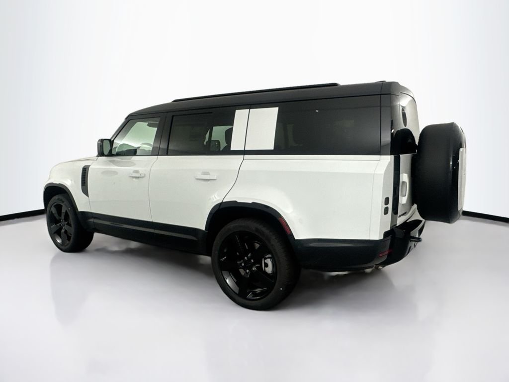 New 2026 Fuji White Land Rover X-Dynamic SE image 7