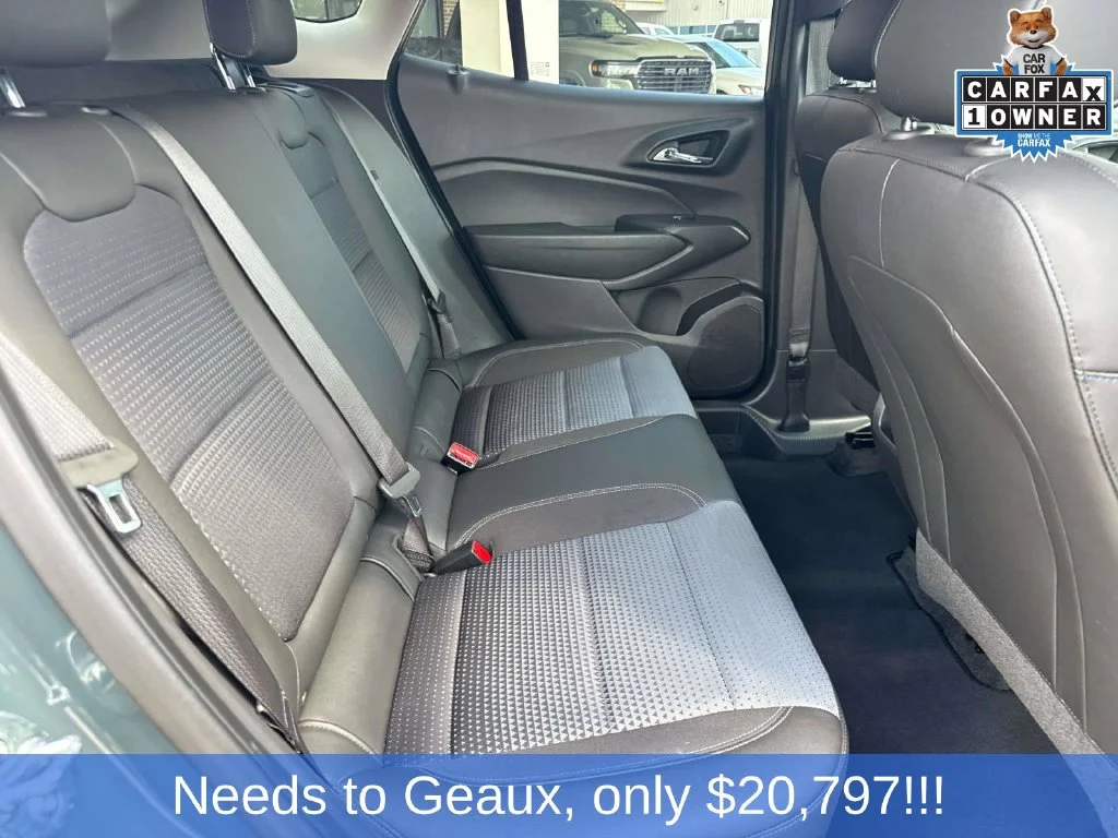 Used 2025 Gray Chevrolet LT image 21